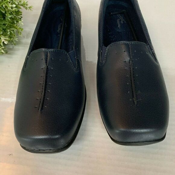 Easy Street Women Purpose Slip On Flat Loafers Navy Comfort Footbed - Picture 2 of 8